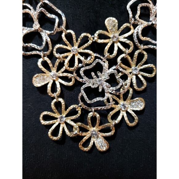 Womens Two Tone Encrusted Crystal Hollow Out Metal Flowers Statement Necklace - Picture 2 of 6